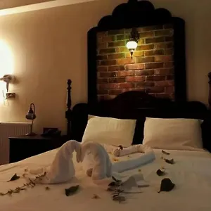 Otel Begonvil, İzmir