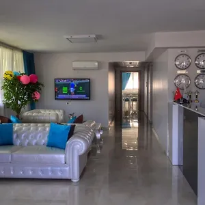 Otel Suya, İzmir